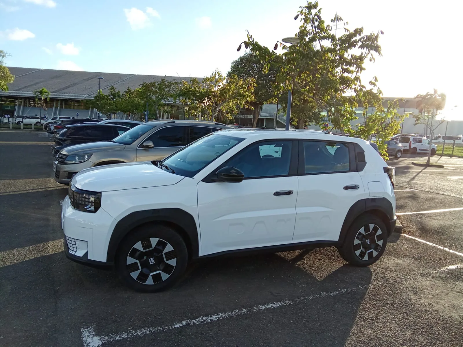 Location Fiat Grande Panda Hybride en Martinique — SUV hybride 35€ par jour